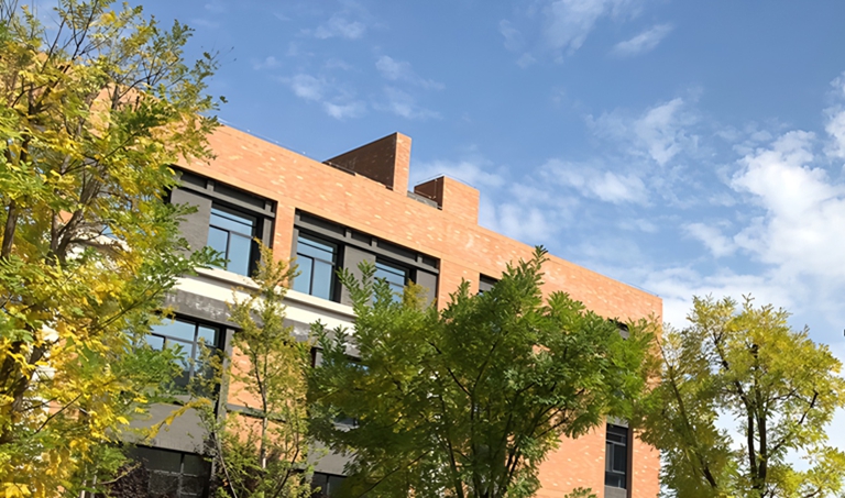 商洛中学关于校服军训服及宿舍四件套征集供货企业的公告